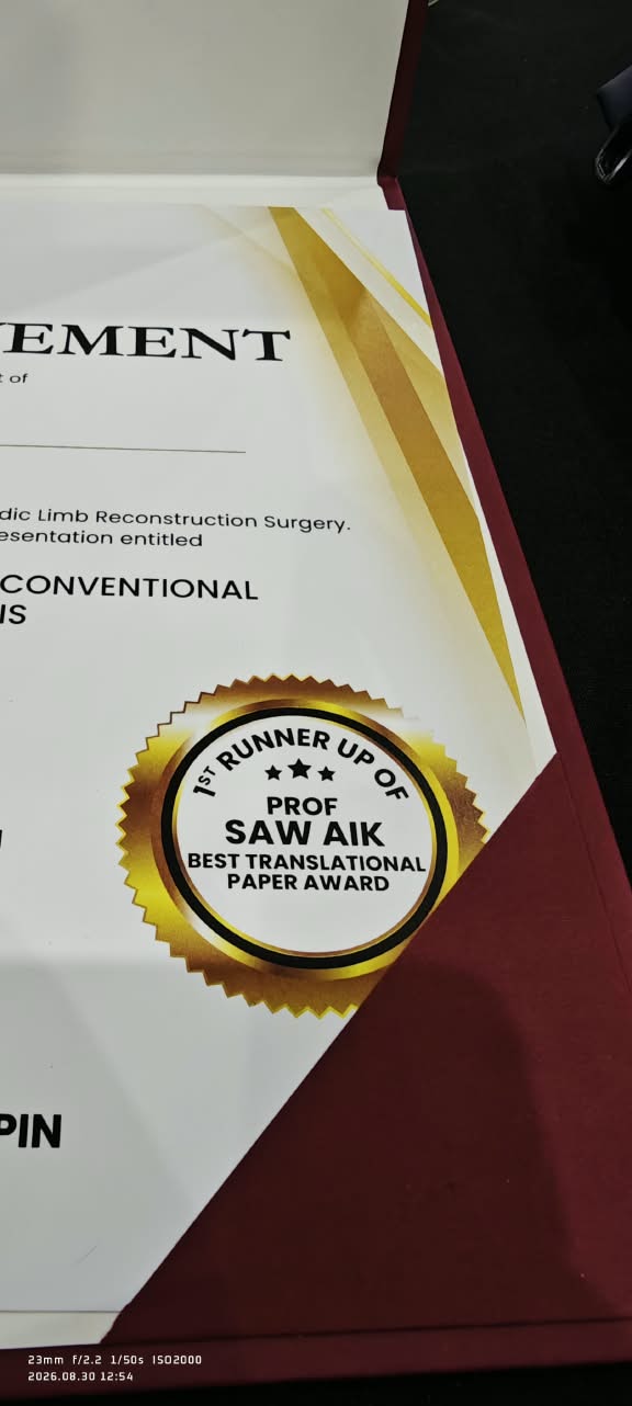 Gold honor seal for Prof Saw Aik Best Translational Paper Award